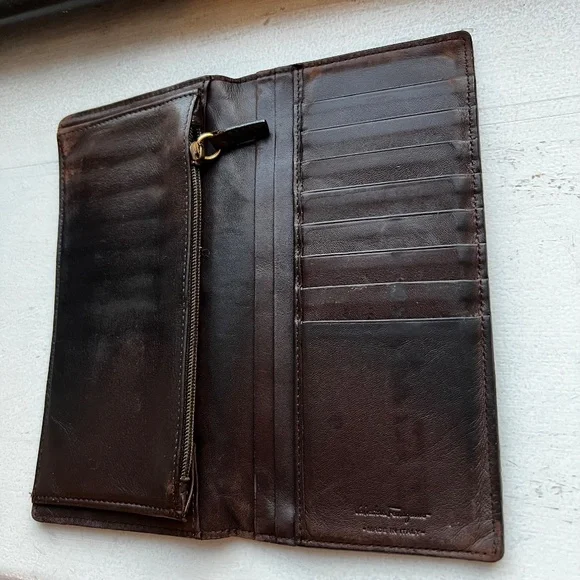 Salvatore Ferragamo Long Wallet Brown Herringbone Leather Unisex Made in… - Picture 6 of 15